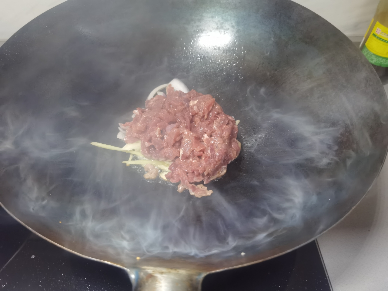 牛肉炒蘑菇的做法 步骤3
