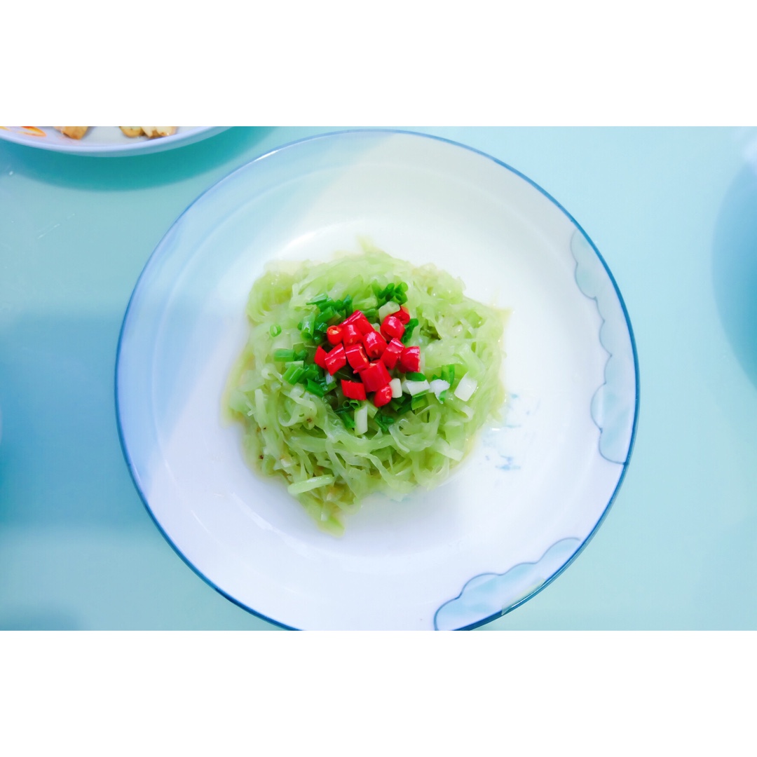 凉拌莴笋