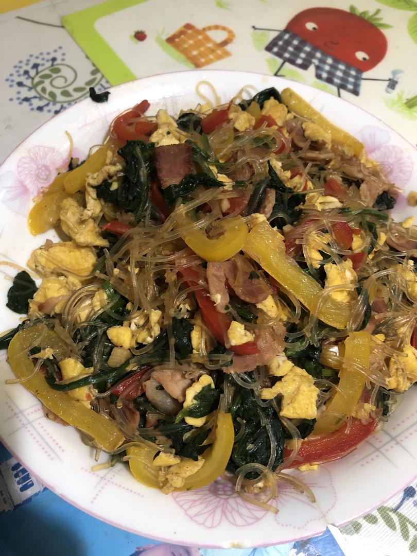 菠菜炒粉丝