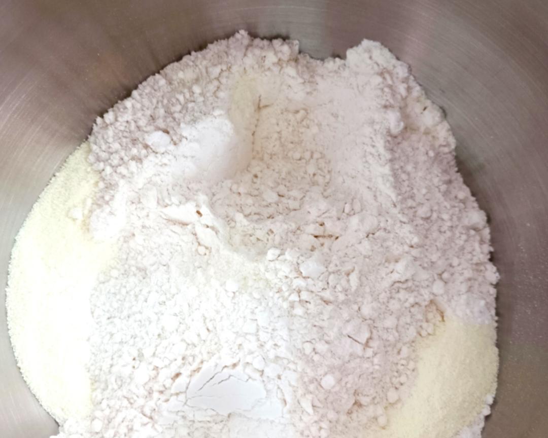 纯奶手撕吐司的做法 步骤1