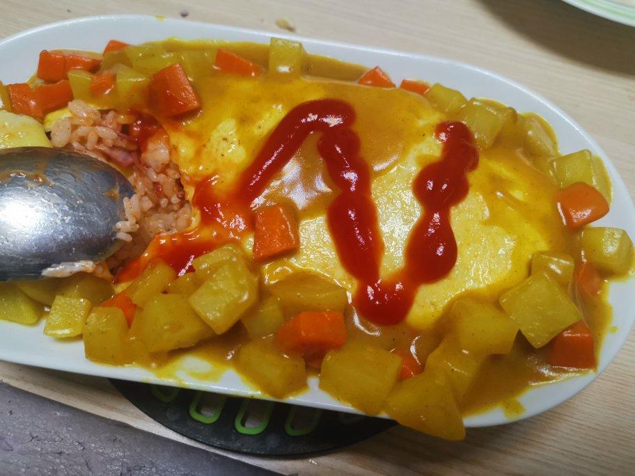 这是头牌了丨好吃的飞起来～🍛咖喱蛋包饭