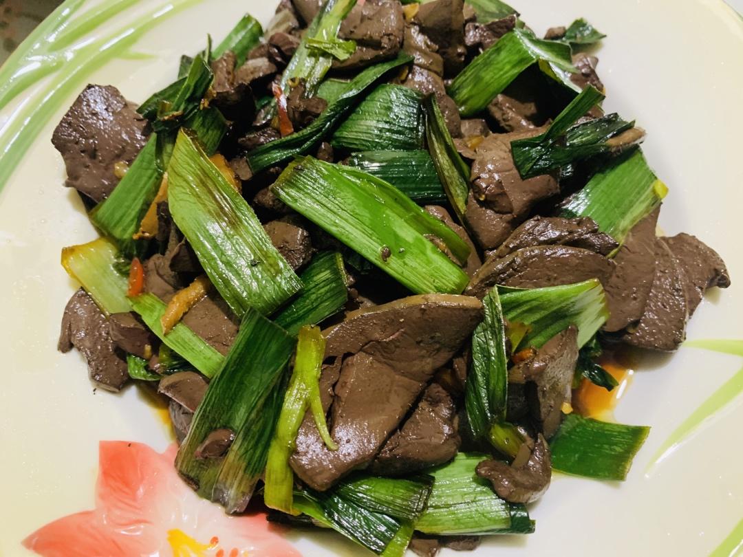 大蒜炒血豆腐