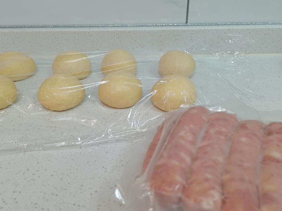 一个面团撑起一家店的台式面包—香肠面包