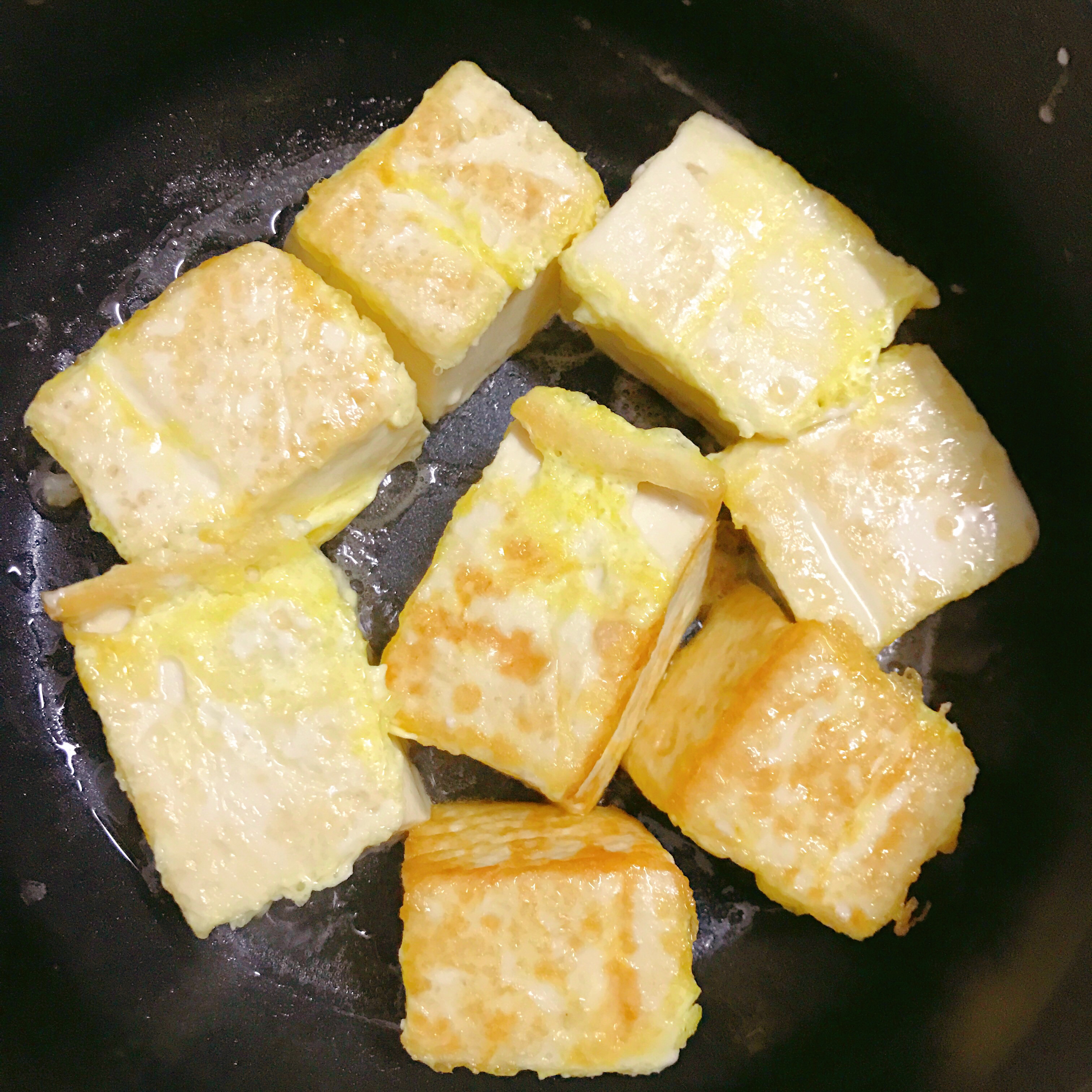 香煎嫩豆腐的做法 步骤3