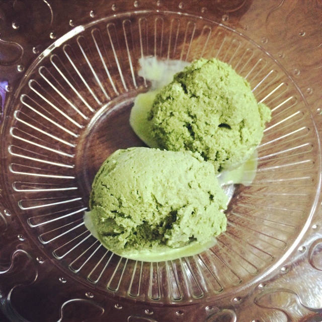 抹茶白巧冰淇淋