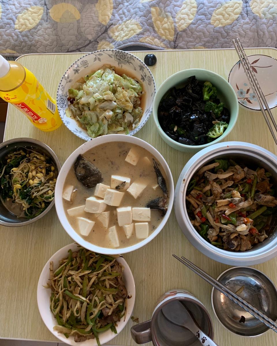 鲫鱼豆腐汤
