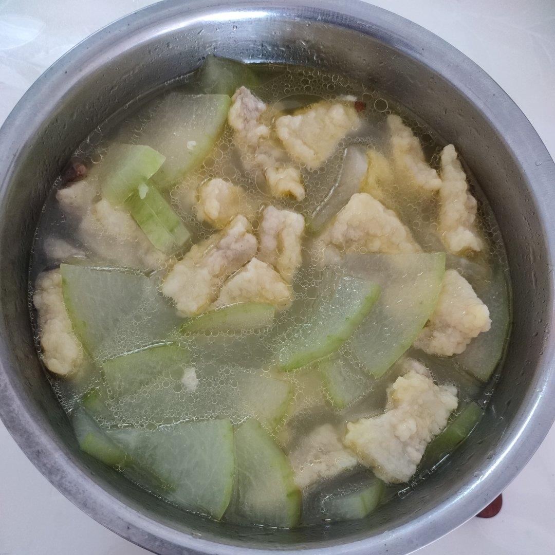 厨师长教你：“冬瓜酥肉汤”的创新做法，肉质酥软，汤鲜味美！