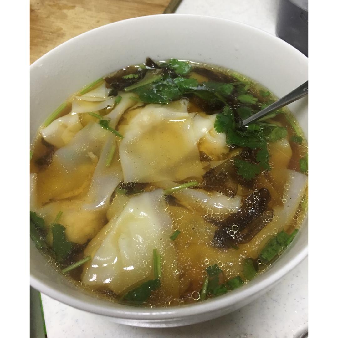 三鲜馄饨 Huntun