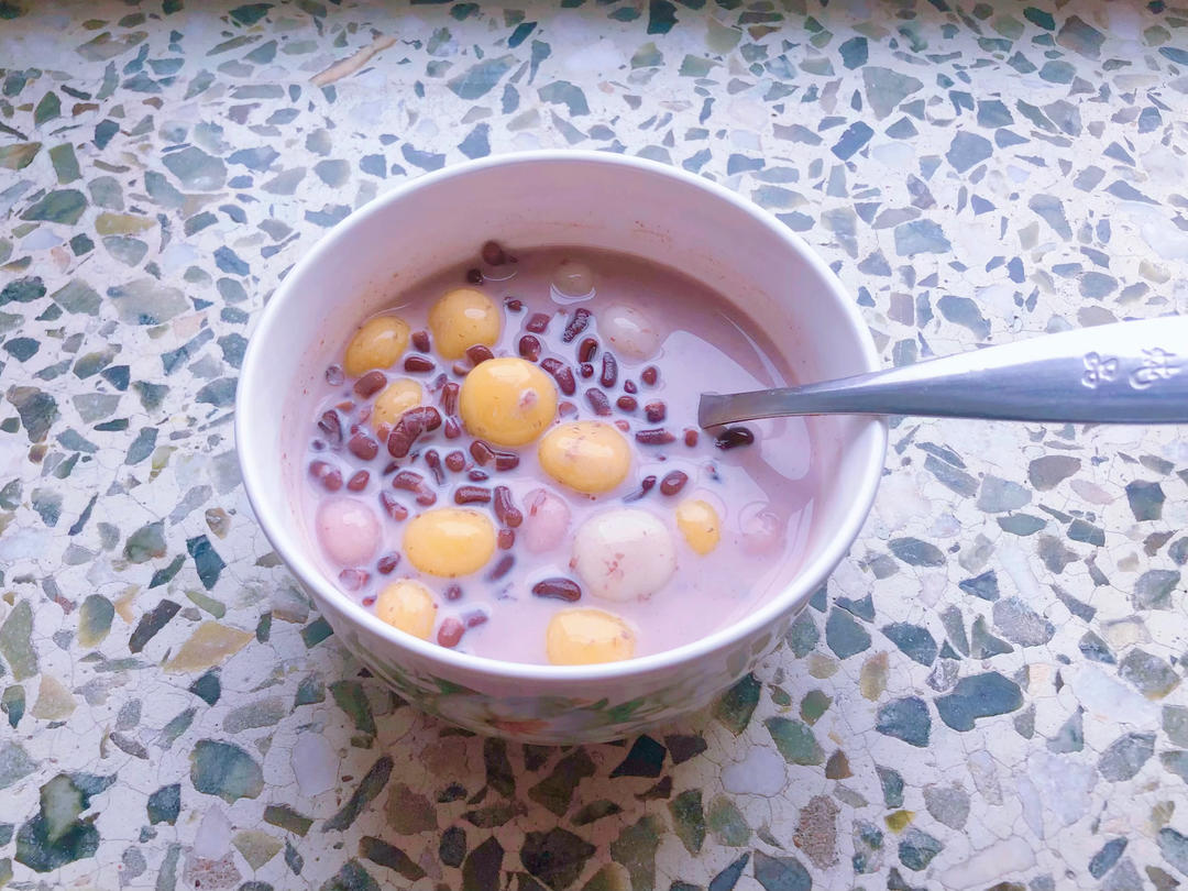 比奶茶还要好喝的红豆糯米圆子