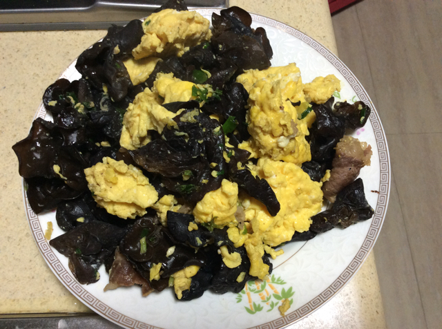 木耳炒鸡蛋