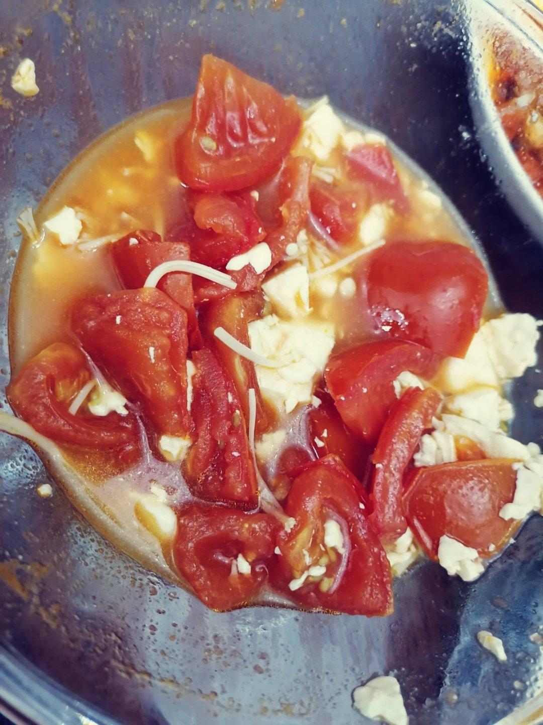 西红柿菌菇豆腐汤