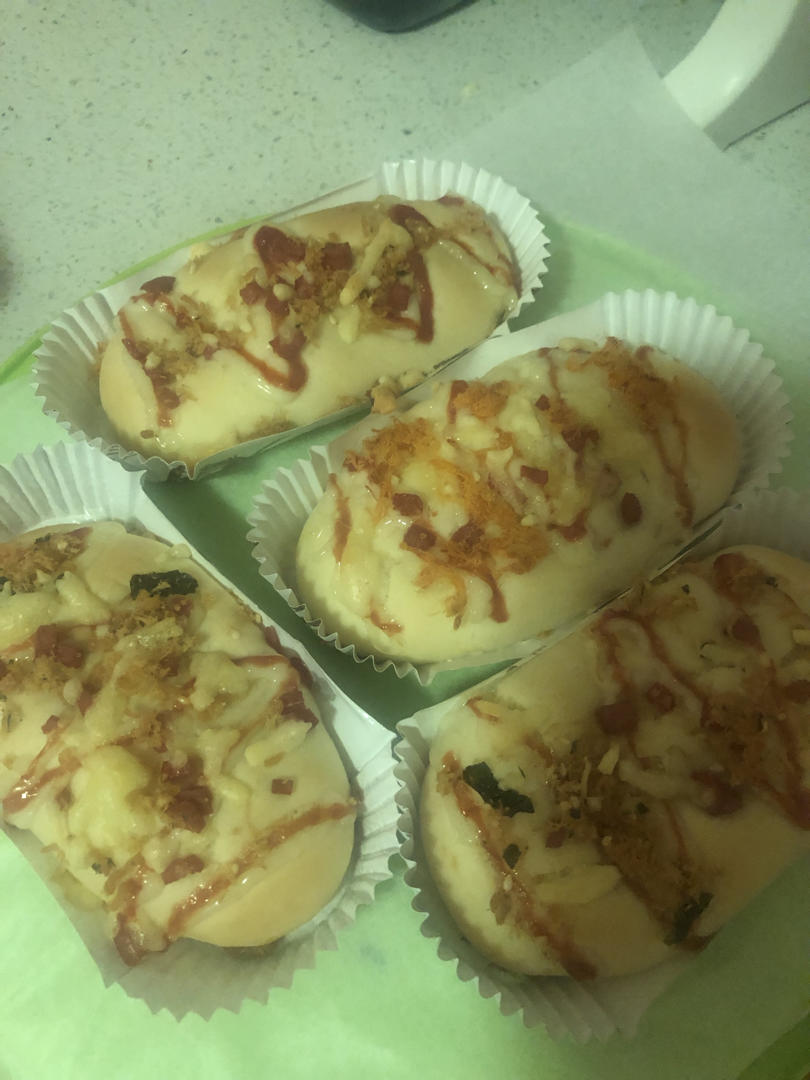 肉松火腿面包