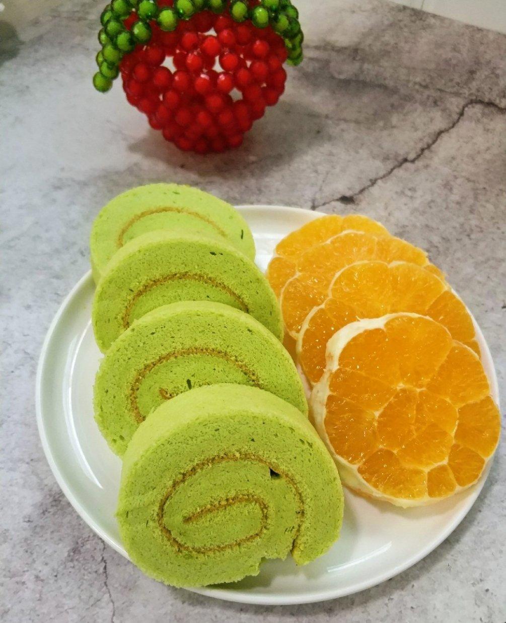 圣诞菠菜草莓蛋糕卷