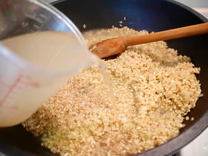 双菇芦笋奶油炖饭的做法 步骤4