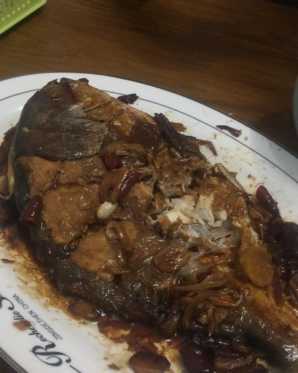 干烧金鲳鱼
