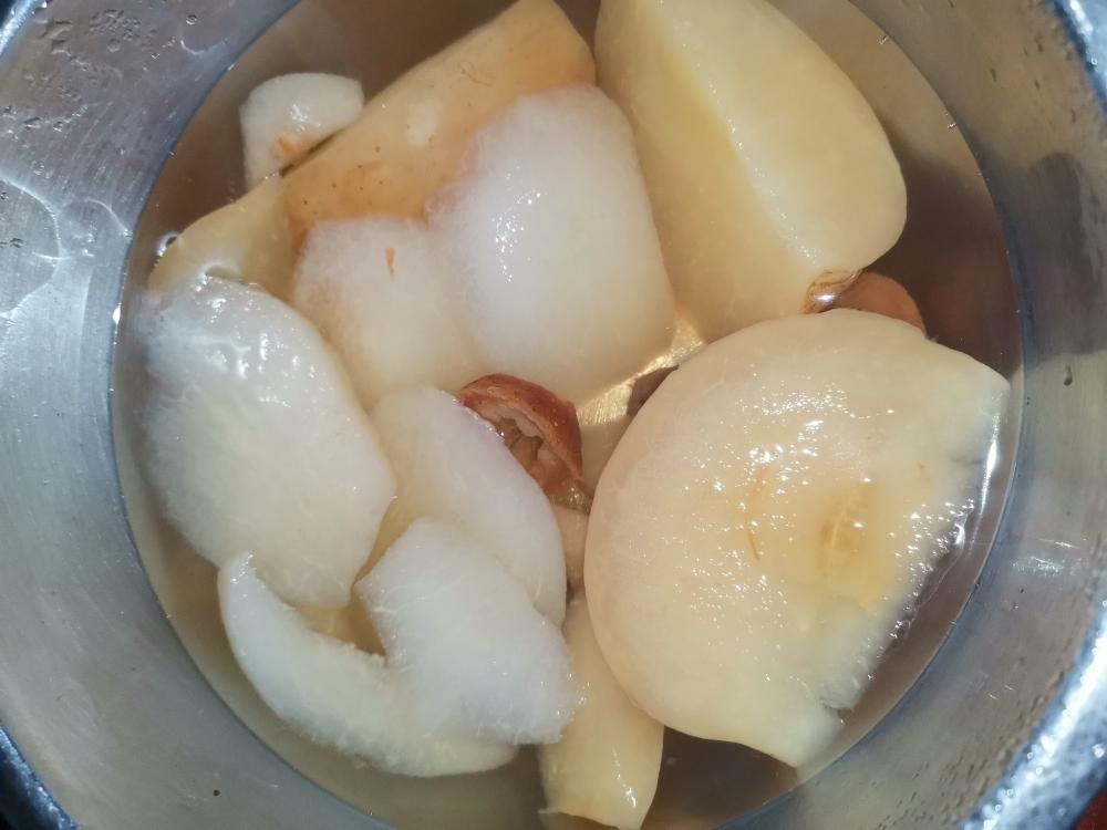 冰糖炖苹果雪梨山楂水