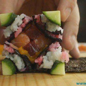 马赛克寿司卷Mosaic Sushi Roll的做法 步骤10