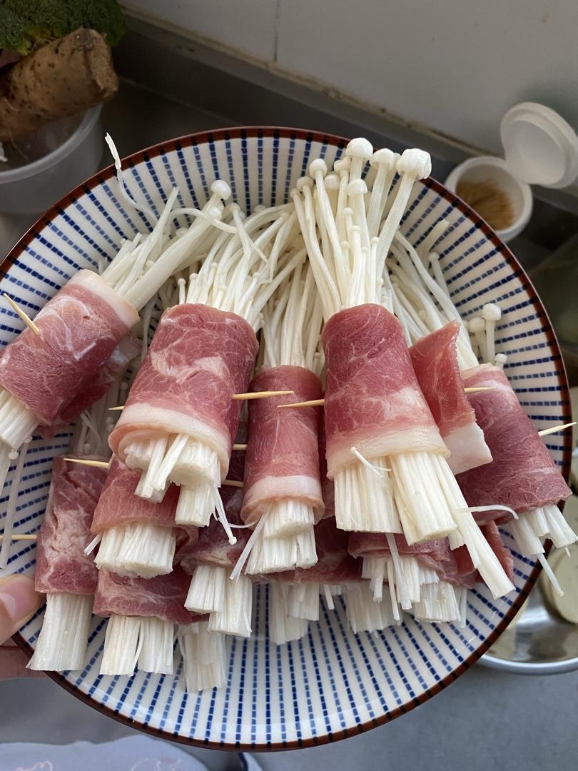 香煎培根金针菇卷