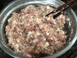 冬瓜肉丸虾皮汤的做法 步骤1