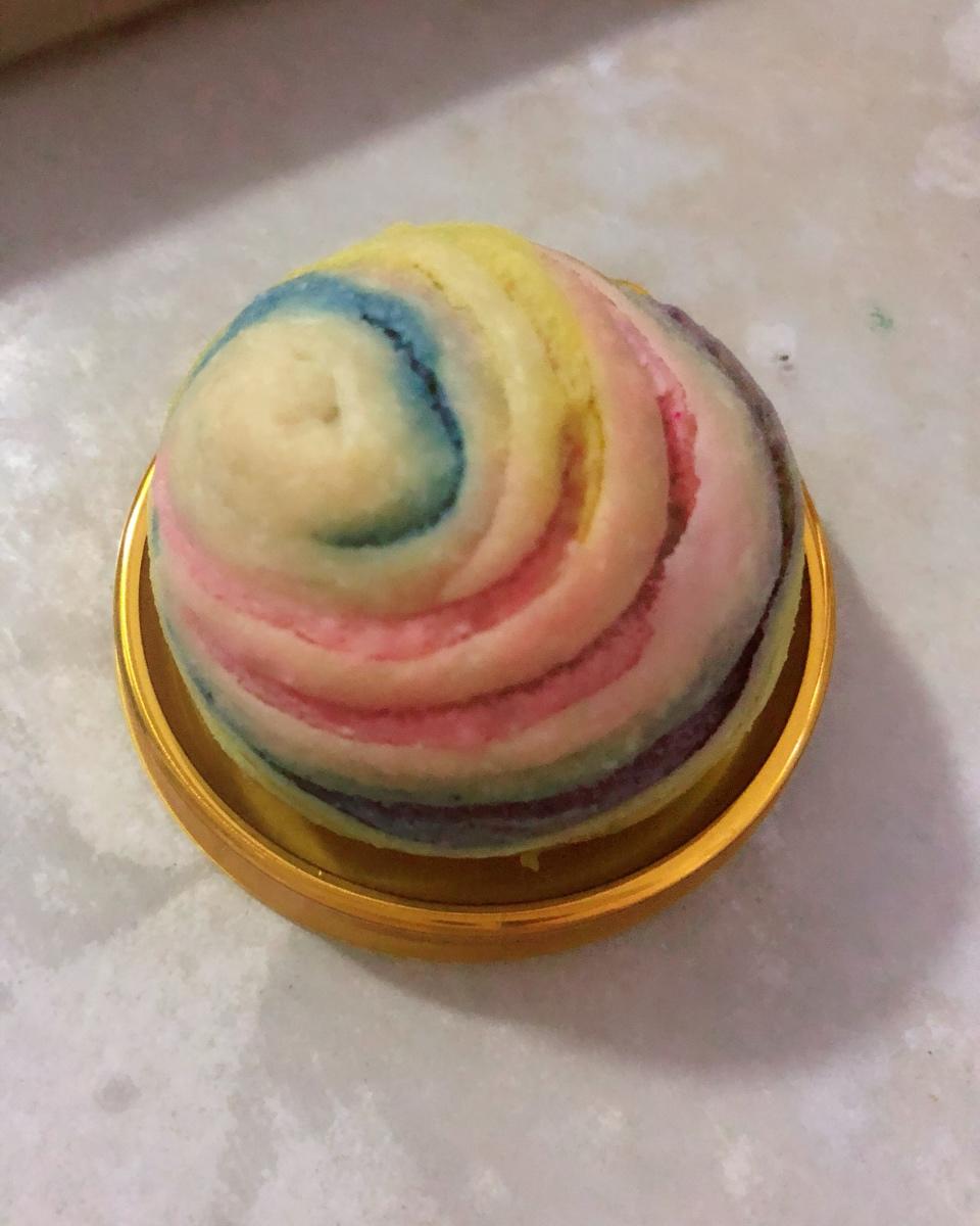 彩虹蛋黄酥（独角兽蛋黄酥）