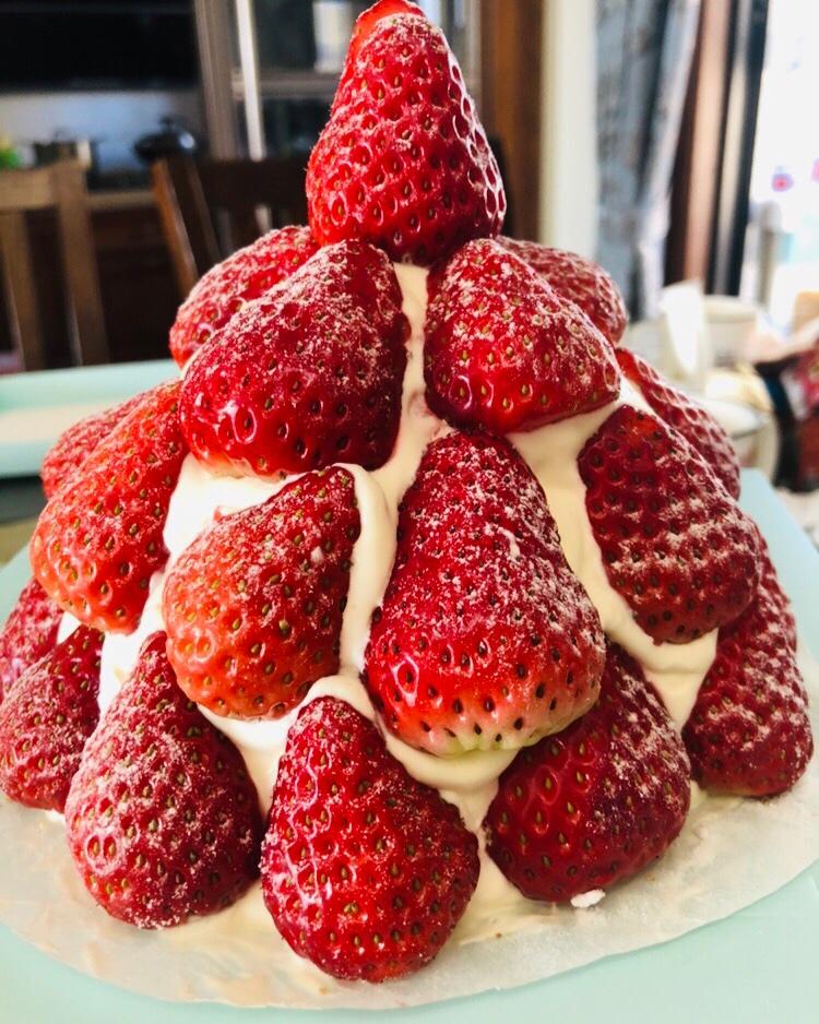 火热圣诞草莓塔