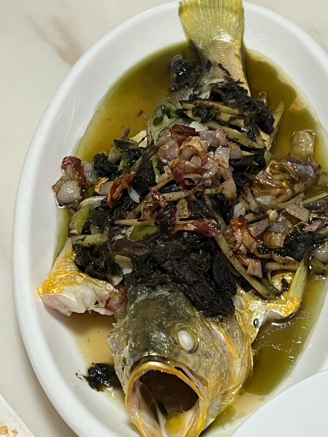 橄榄菜蒸大黄鱼*视频 <302小厨房>