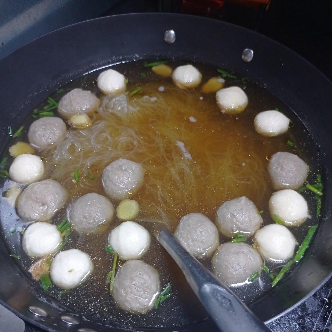 潮汕牛肉丸粉丝汤