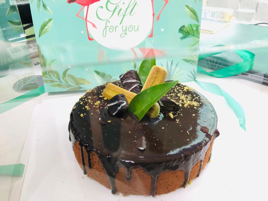 巧克力镜面淋酱<熊谷裕子>--让甜点穿上光泽亮丽的淋面外衣