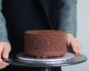浓醇巧克力奶油蛋糕（6寸）的做法 步骤3