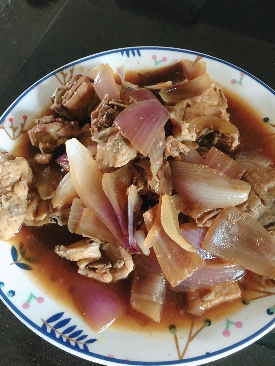 洋葱炒鸡肉