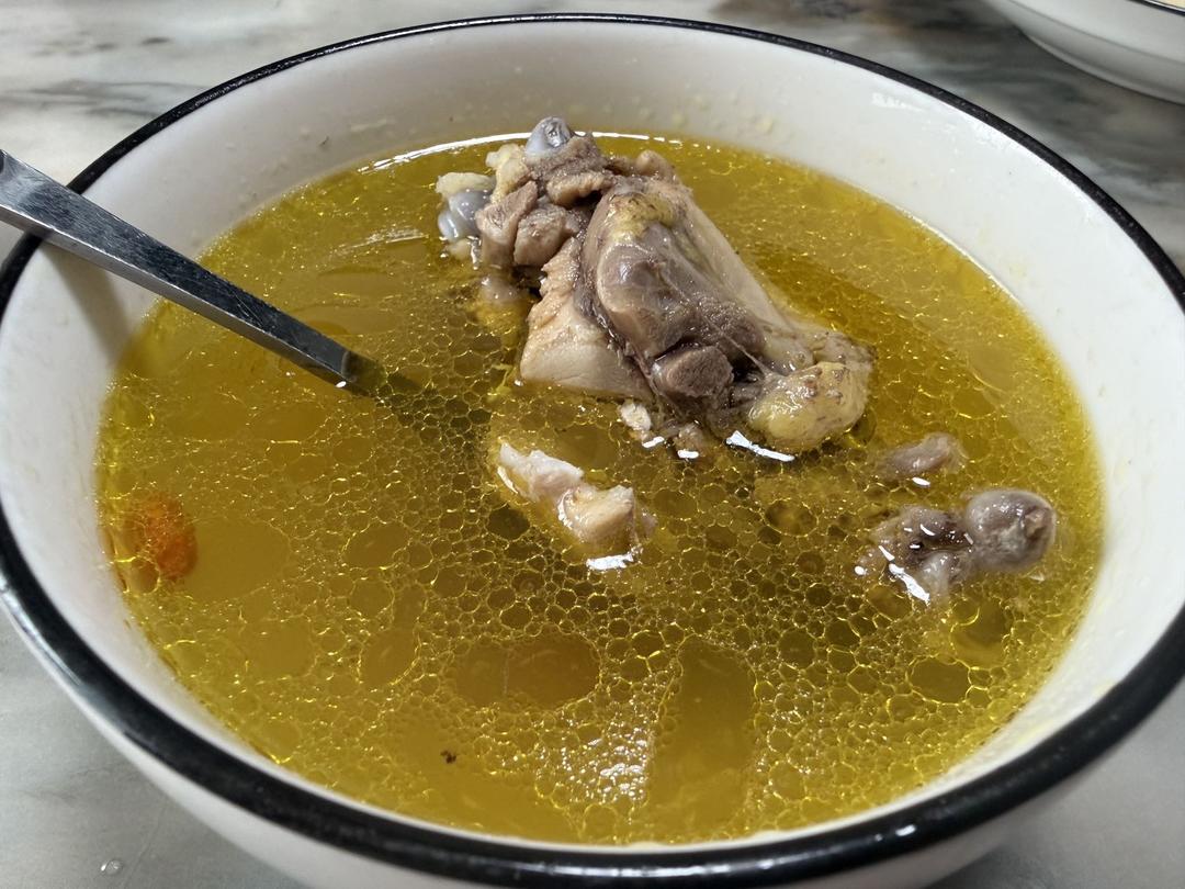 奶奶教的鲜香肥美香菇炖鸡汤