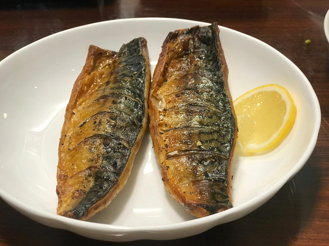 空气炸锅烤鱼无油媲美日料店盐烤青花鱼减脂