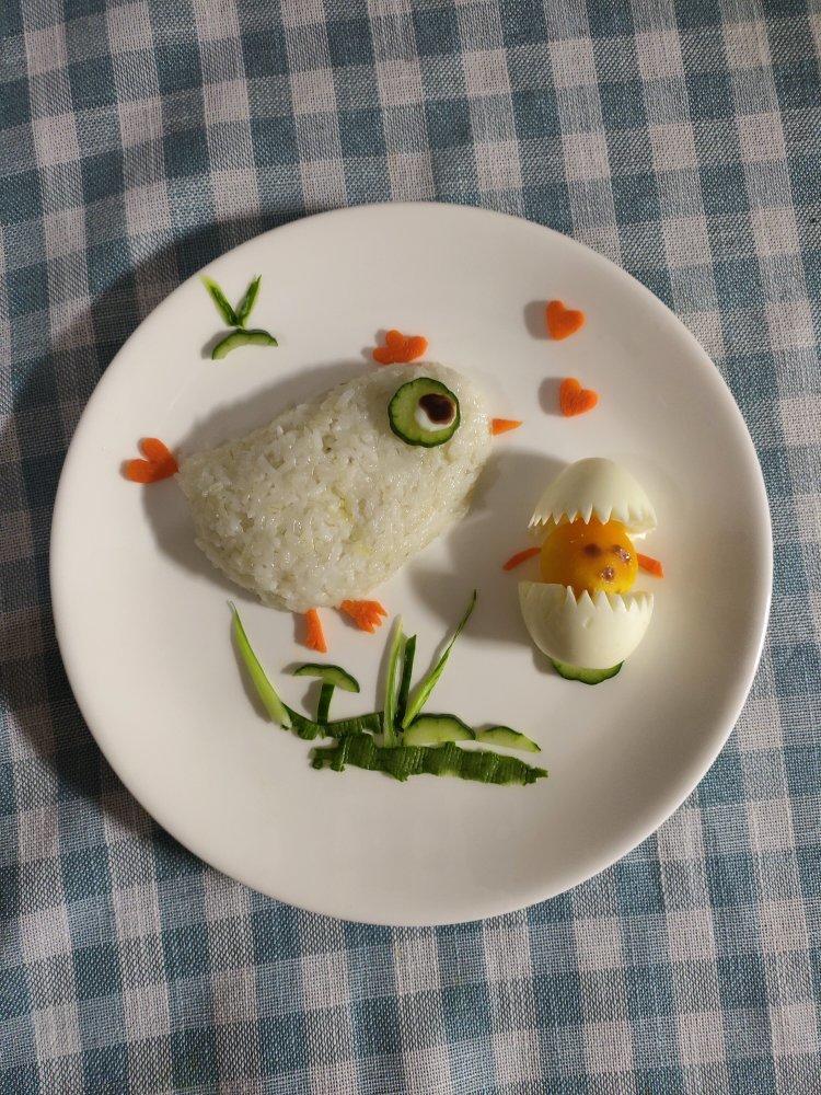 儿童创意早餐---小鸡母女俩