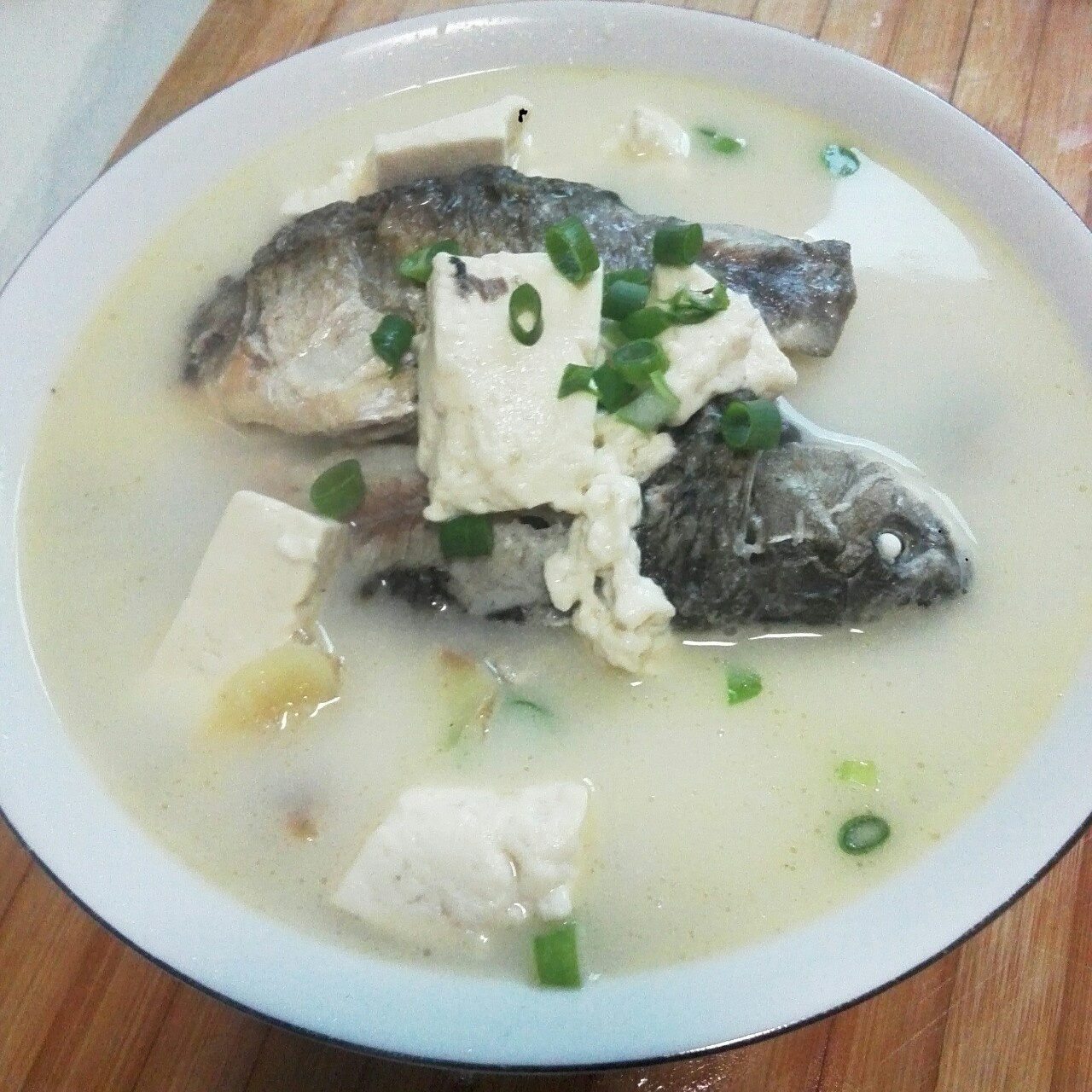 鲫鱼豆腐汤