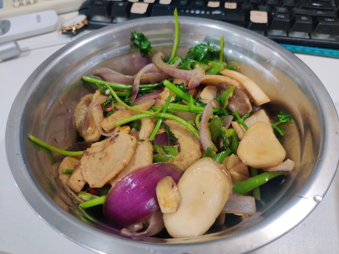 素炒鱼饼