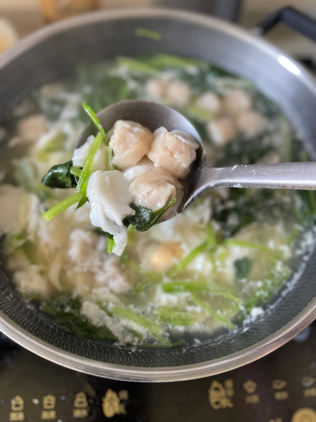 小馄饨年糕菠菜汤                        一日三餐，内卷的做法 步骤8