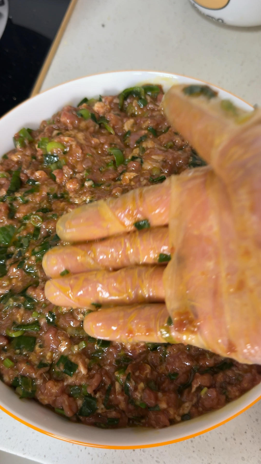 万能羊肉馅包子
蒸饺 爆汁