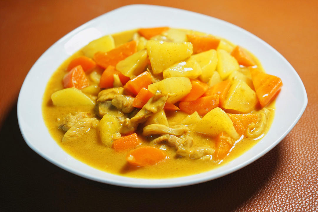 卢二不二做的零失败日式咖喱鸡肉饭!最正宗日本家庭做法!简单又好吃!