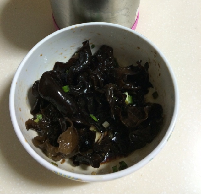 凉拌黑木耳