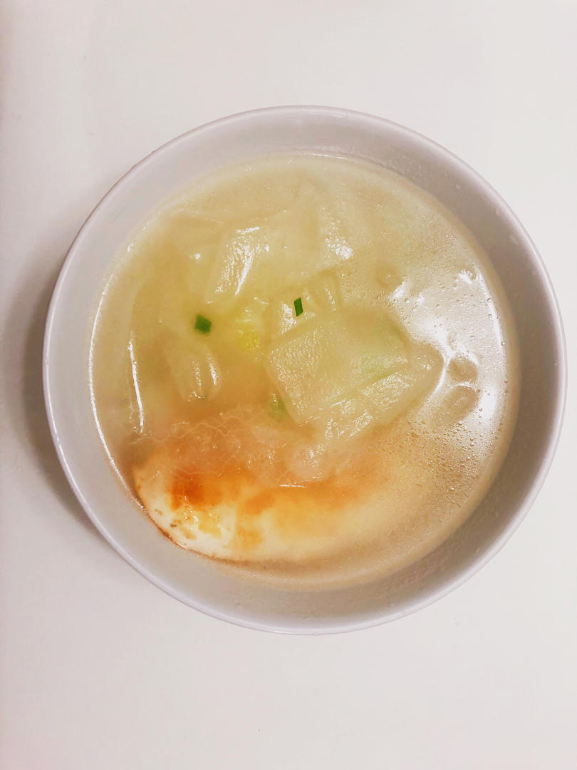 萝卜丝鸡蛋汤，鲜美可口，快手菜