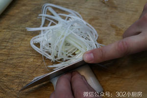 【0527】如何切葱丝  <302小厨房>的做法 步骤11