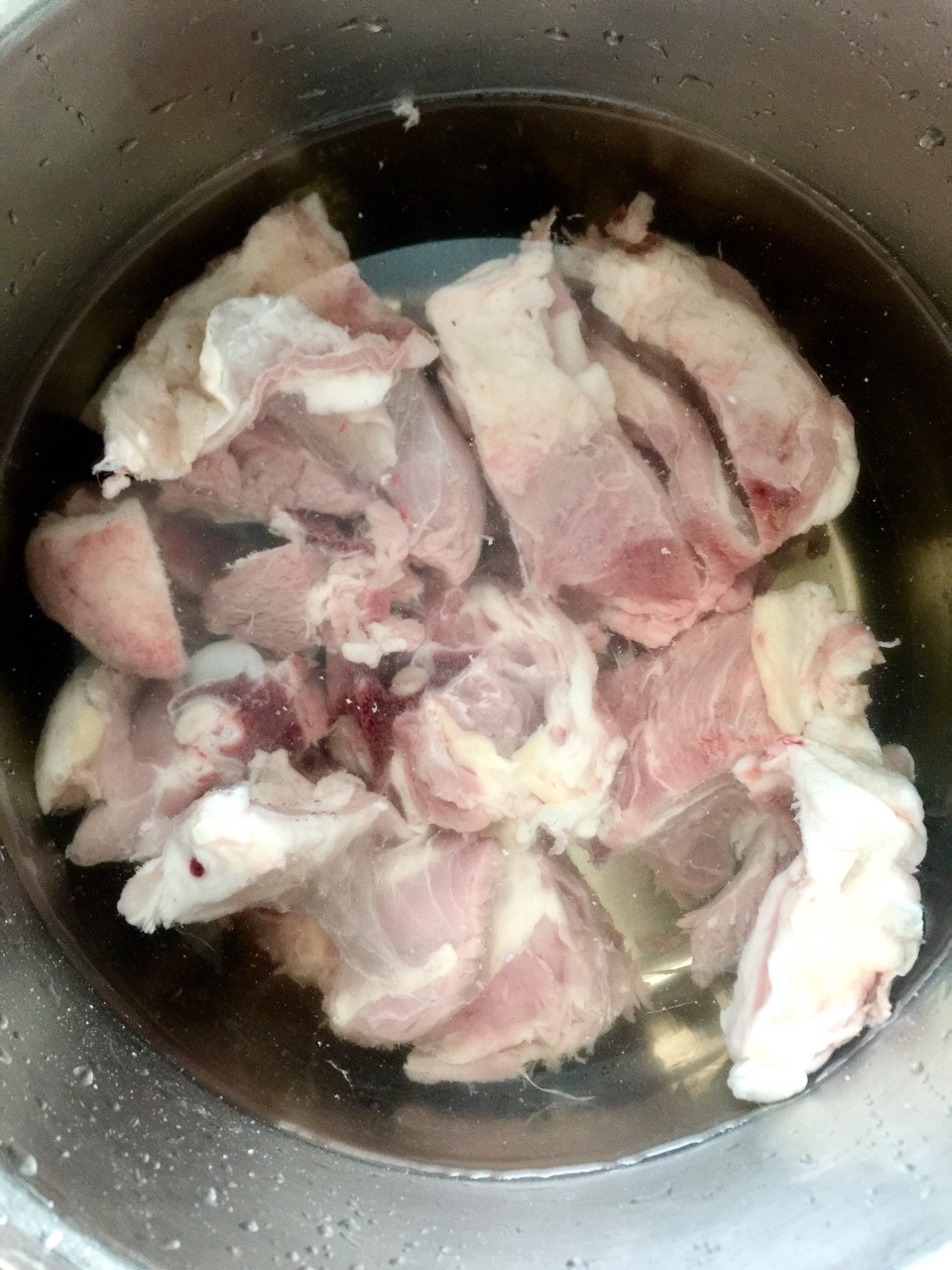 汤鲜肉美！来自大西北的清汤羊肉的做法 步骤1