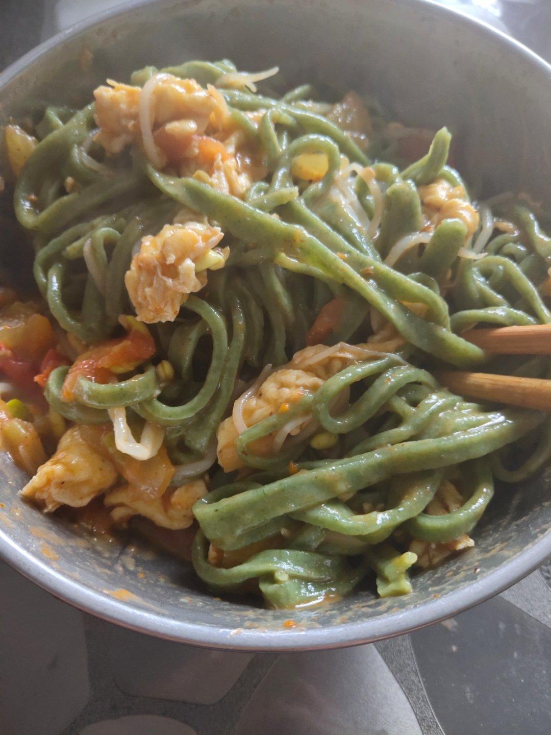 西红柿鸡蛋菠菜面