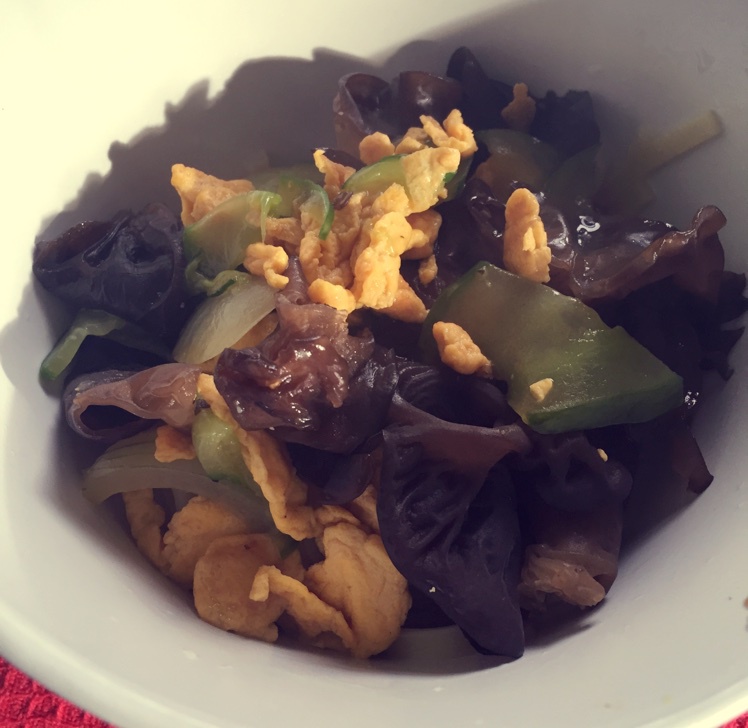 黄瓜木耳炒鸡蛋