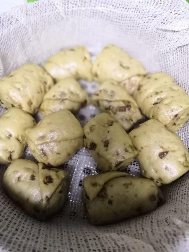 红糖红枣枸杞核桃馒头