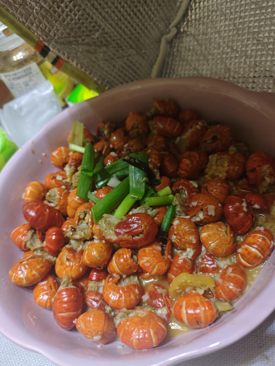 蒜蓉小龙虾 | 甜辣鲜香不油腻  |  一口一个虾尾太满足