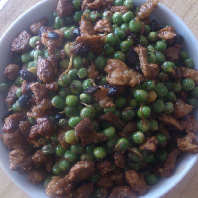 豌豆炒肉丁