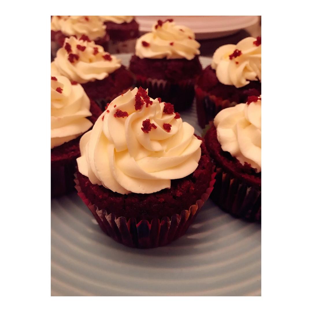 正宗红丝绒cupcake—马斯卡彭奶油霜