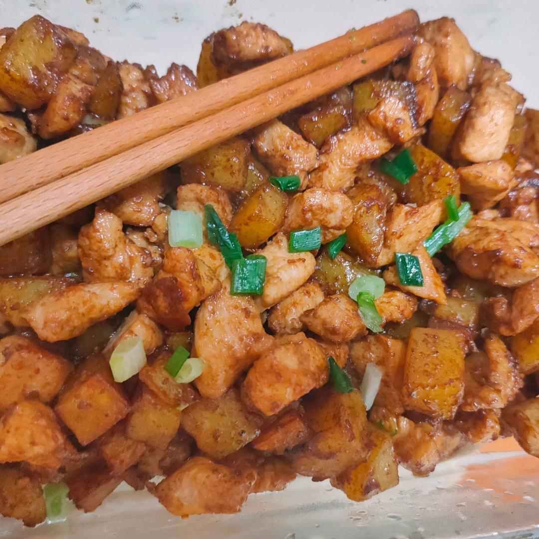 一道怎么做都好吃的干煎土豆鸡丁（红烧，咖喱，椒盐，孜然）