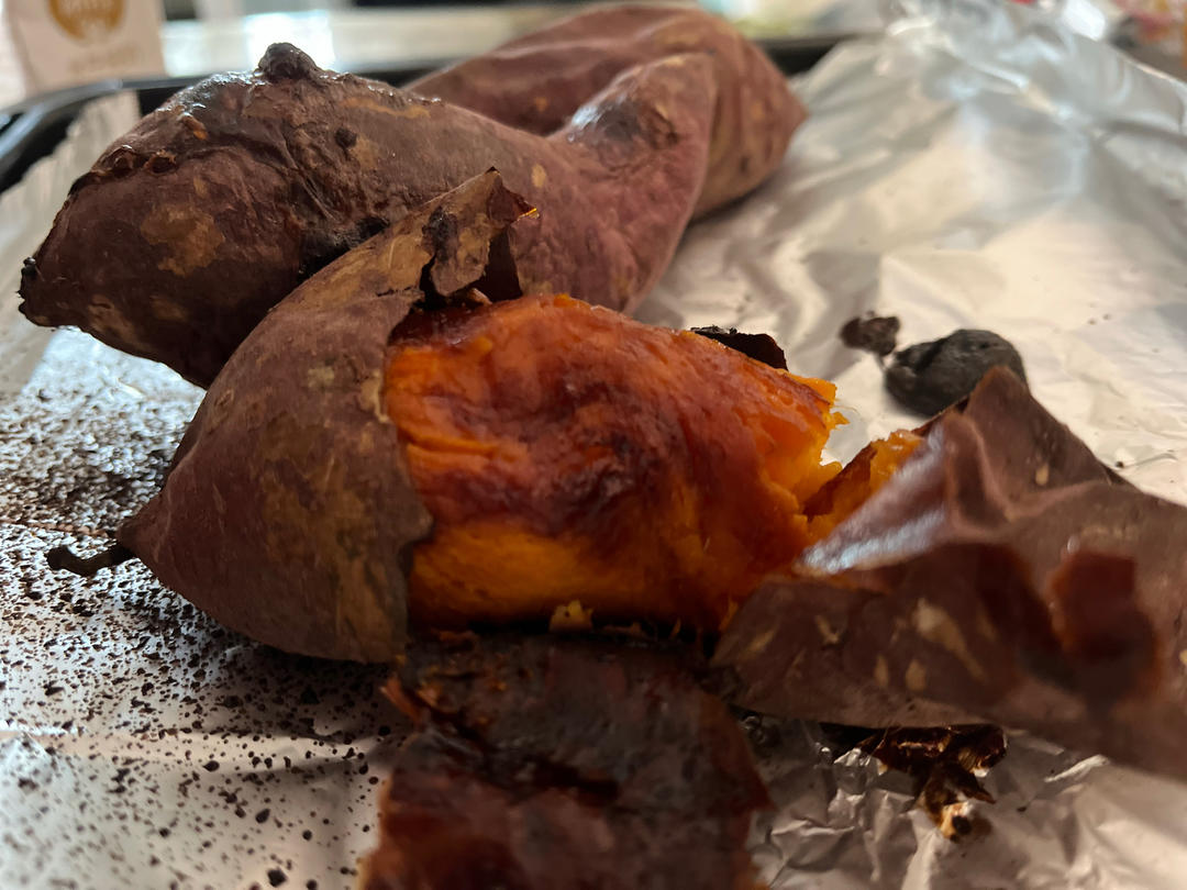 【糯唧唧的烤红薯】糖油四溢皮肉分离外糯里嫩吸溜着吃！